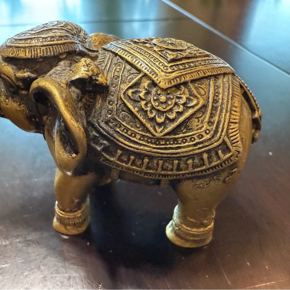 Ornate Asian Small Bronze‎ color Elephant Figurine